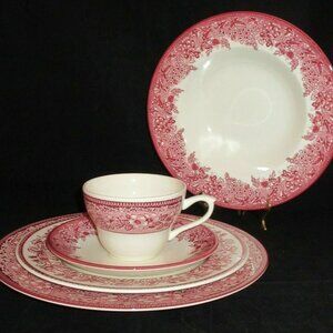 Wedgwood Made Exclusively For Williams Sonoma "Mayfair" Dinnerware Place Setting